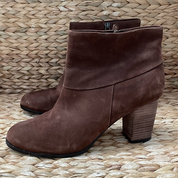 Cole Haan‎ Brown Suede Leather Ankle Boots - Picture 1 of 11